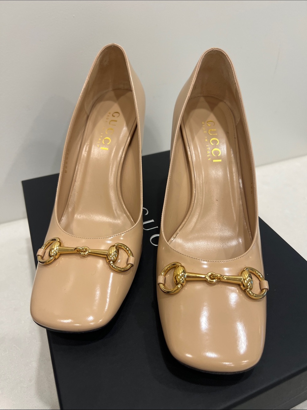 Gucci Signora Leather Pumps